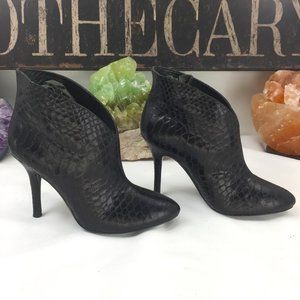 Vince Comuto Black Skin Leather Stiletto Bootie